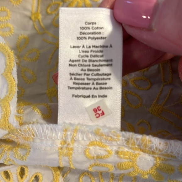 NWOT Talbots Women’s White Blouse With Yellow Embroidery Size Large - Picture 9 of 9